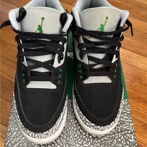 Jordan 3 Retro Black and Pine green Green Sneakers